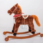 Plišani konjić klackalica sa točkićima