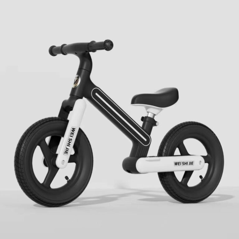 Balans bicikl model 3 u crnoj boji za decu